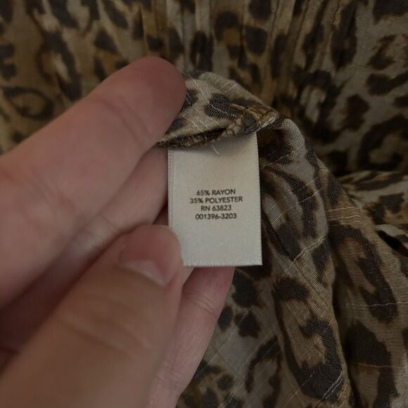 Christopher Banks XL Leopard Print Short Sleeve Blouse Pleated - Picture 4 of 6